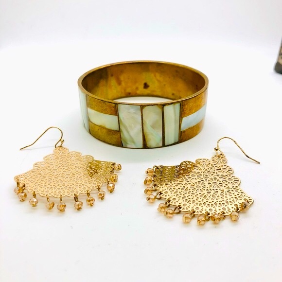 Vintage Brass Mother of Pearl Bracelet & Earrings - Picture 4 of 4